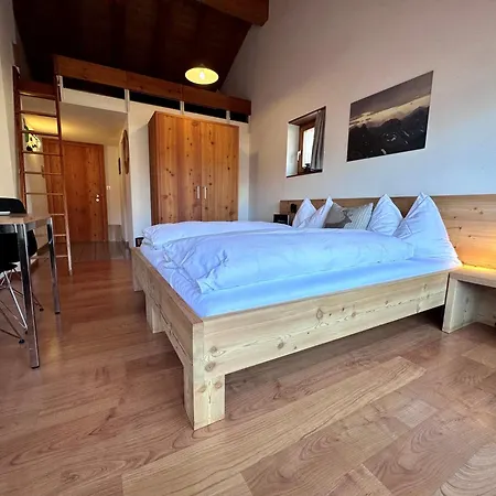 Laagers Garni فندق