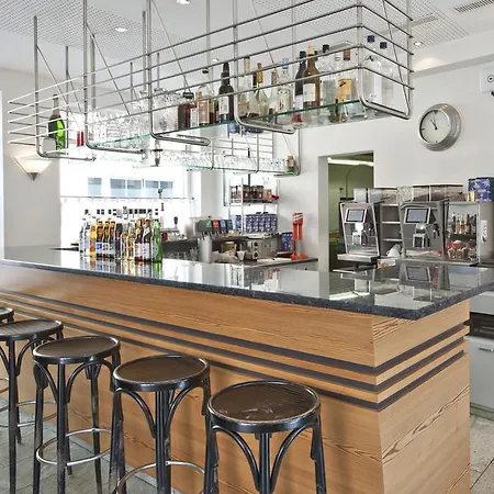 Laagers Garni 3* ساميدان