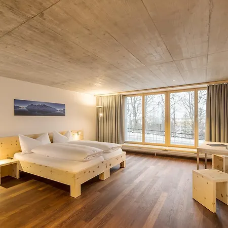 Laagers Garni Hotel *