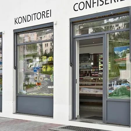 Laagers Garni Hotell Samedan